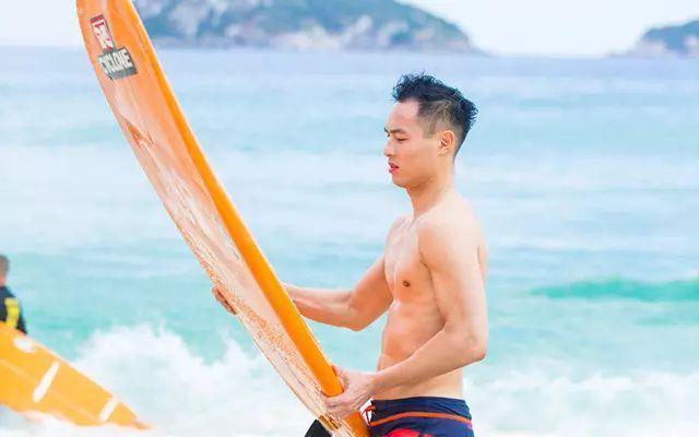 吴倩发微博谈“负壳”前行,《八零九零》这部剧中吴倩扮演的这个角色如何?-分享问题、解答疑惑的问答社区